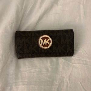 Michael Kors wallet in good condition!